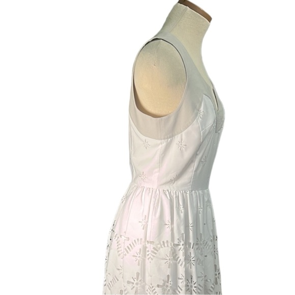 Milly "Pippa" Laser Cut Sleeveless Linen Dress, White, Size 6 - Picture 8 of 13